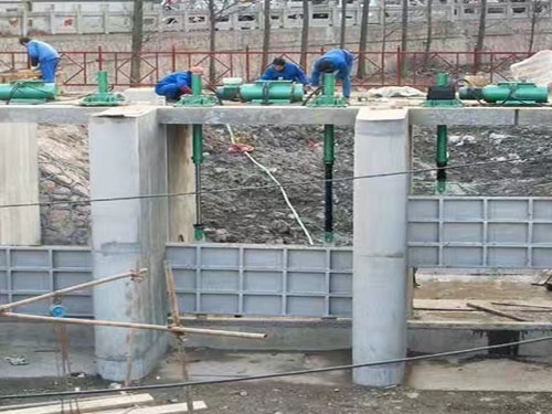 液壓啟閉機(jī) 圖片1